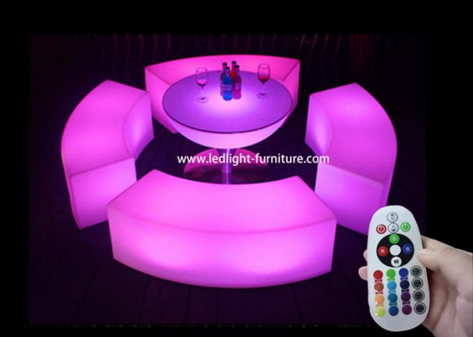 Elegante ilumine acima a cadeira exterior dos tamboretes de barra do diodo emissor de luz com mudança de 16 cores
