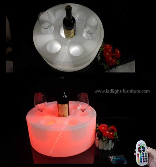 O diodo emissor de luz engraçado original da garrafa de vinho ilumina acima servir a bandeja para o partido decorativo