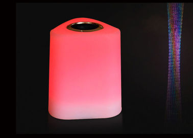China 3 cores que mudam o diodo emissor de luz cubam a luz/orador dado forma 3D de Bluetooth do cubo do diodo emissor de luz fornecedor
